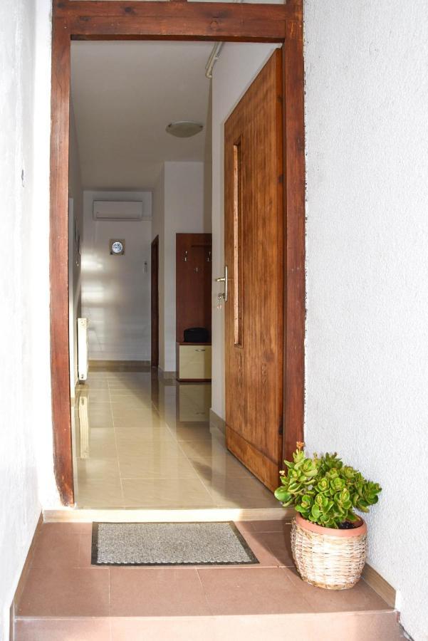 Apartment Tara Biograd Na Moru Buitenkant foto